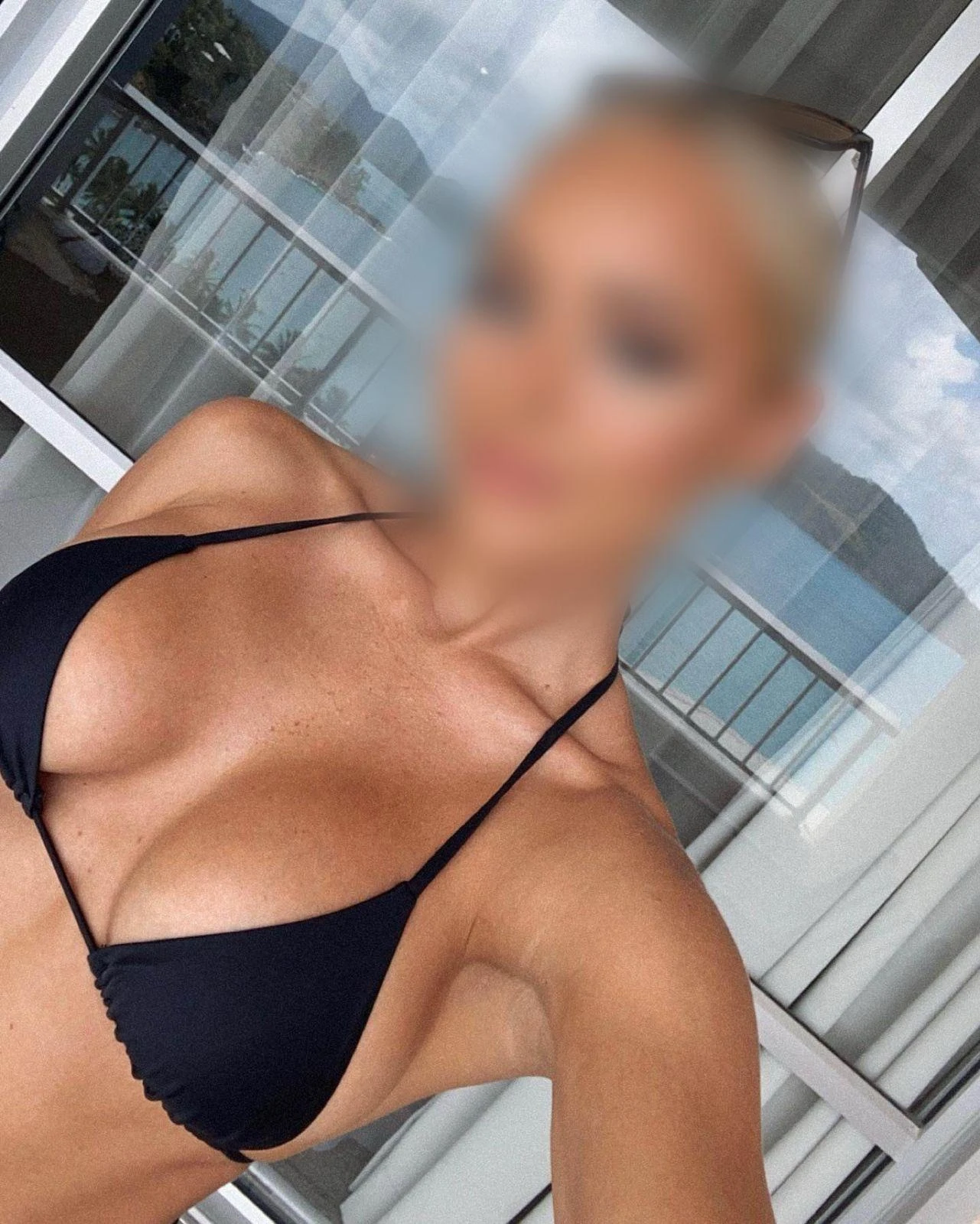 New Molly — British open minded Gfe
